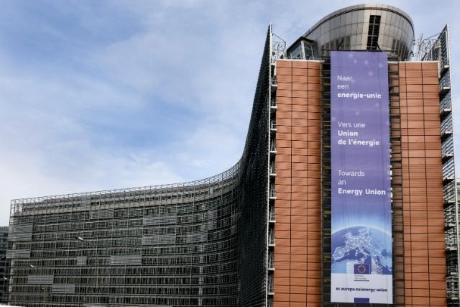 European Commission building with Energy Union banner, February 2015 460x307