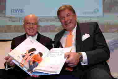 Jurden Grossman and Michiel Boersma (RWE)