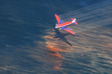 Spraying dispersant after Deepwater Horizon (US Coast Guard / Stephen Lehmann)