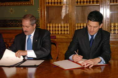 UK-Jordan agreement signing (Image: FCO)