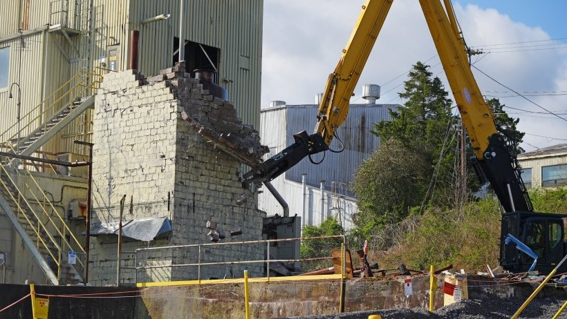 Demolition of famous US reactor begins