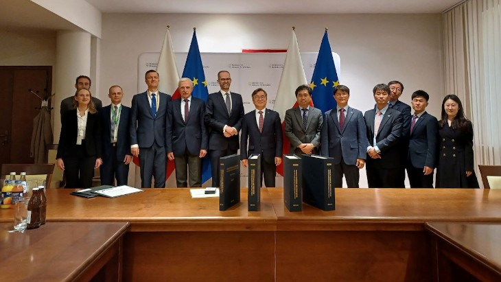 Korea offers six reactors to Poland