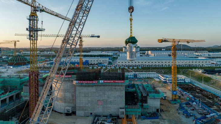 Core module installed at Chinese SMR
