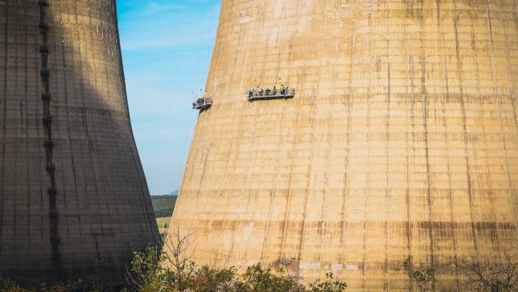 In pictures: Refurb of 125-metre cooling tower at Mochovce