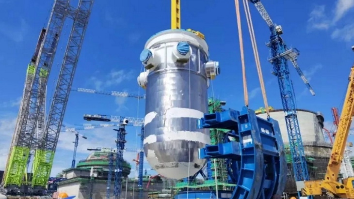 Pressure vessel installed at second Zhangzhou unit