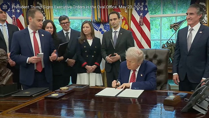 Trump sets out aim to quadruple US nuclear capacity