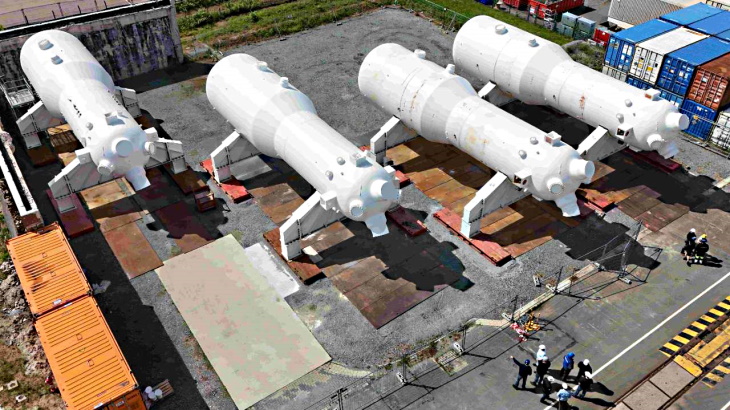 Steam generators removed from German plant