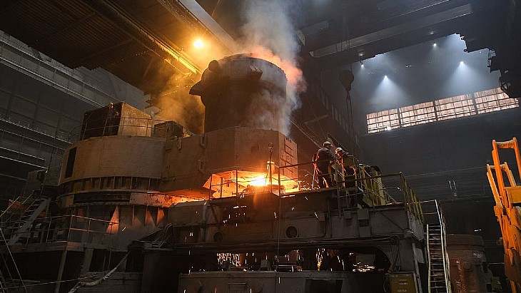 First steel cast for Uzbekistan's SMR