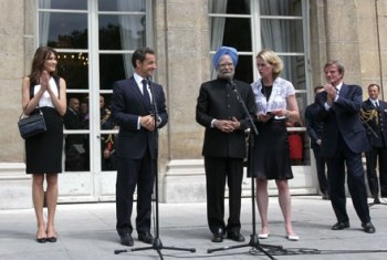 Sarkozy-Singh 14 July 2009 (Elyseé - L Blevennec)