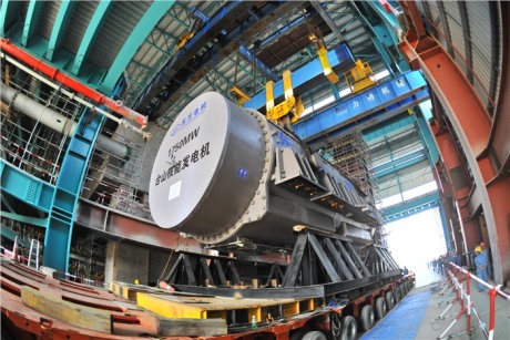 Taishan 1 generator lift, October 2013 (CGNPC) 460x307